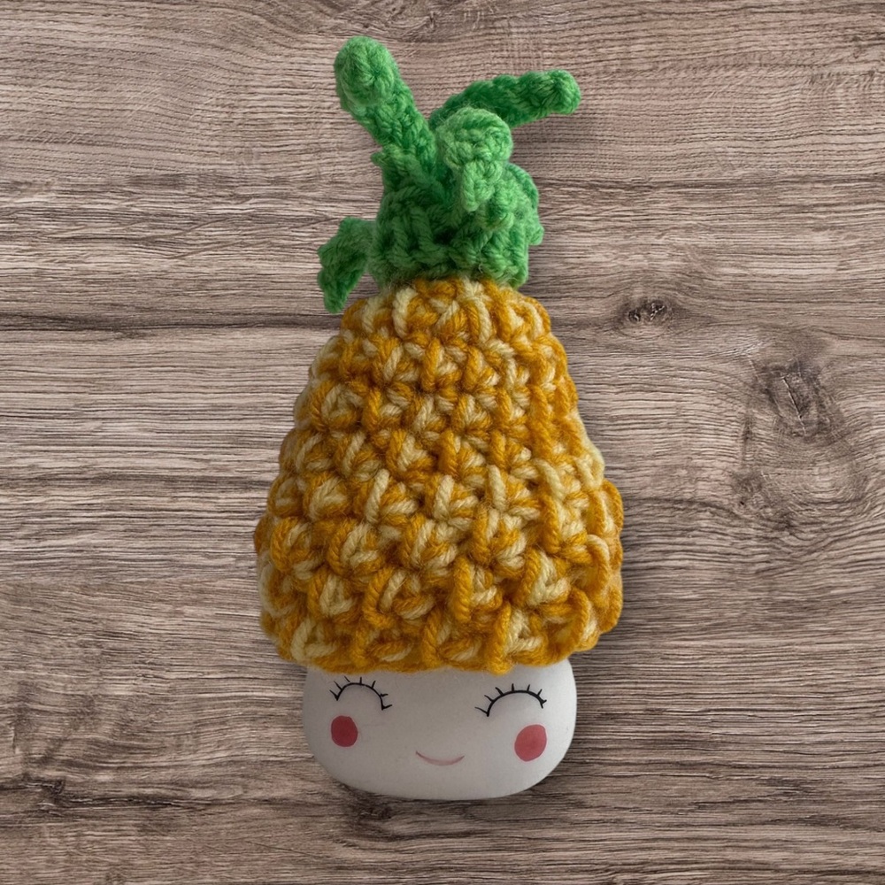 Handmade pineapple marshmallow mug hat